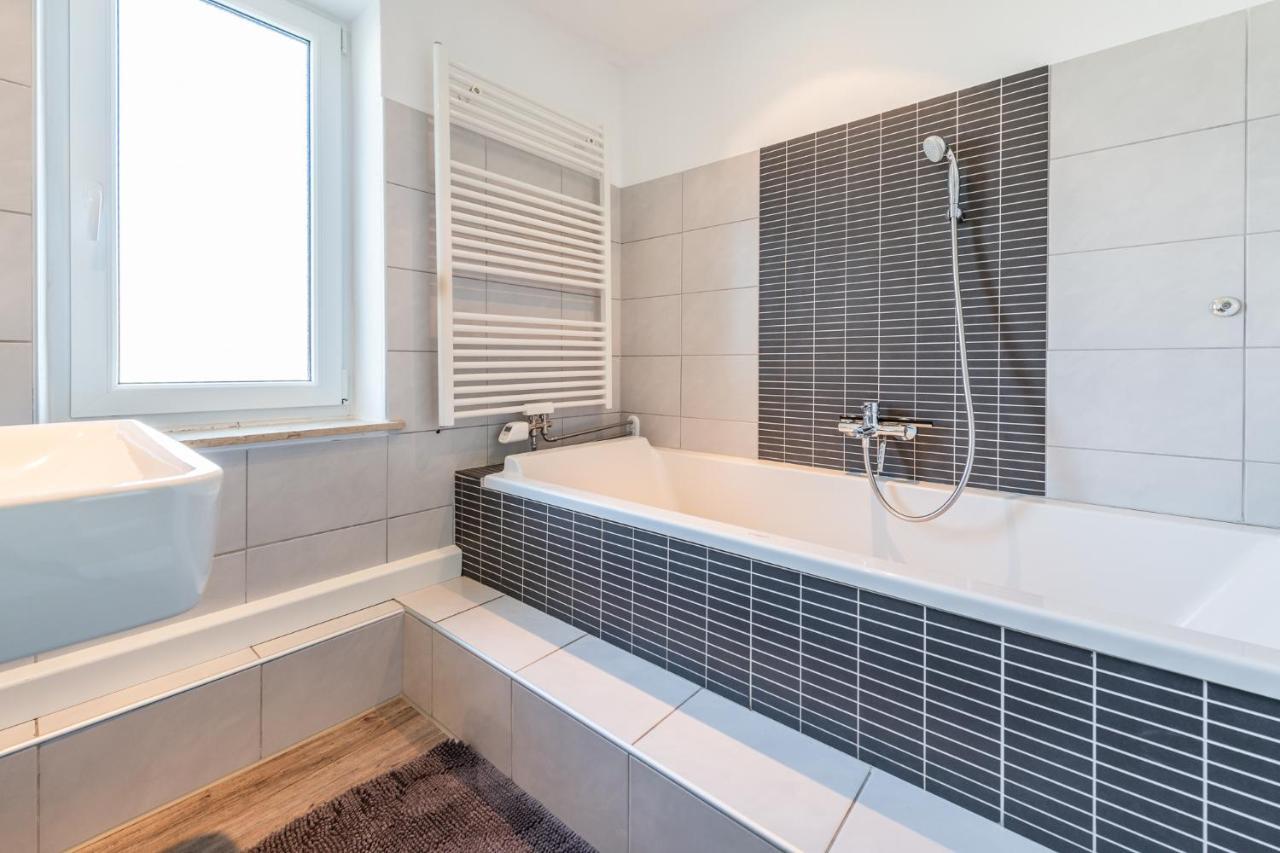 Ferienwohnung Fischach Екстериор снимка